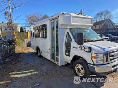 2017 FORD ECONOLINE E350 SUPER DUTY CUTAWAY VAN 1FDEE3FS6HDC16579 - główne zdjęcie licytacji z USA - miniatura