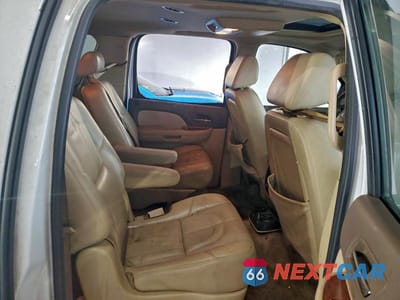 Zdjęcie 11 z 12 samochodu: 2008 GMC YUKON XL C1500 VIN:1GKFC16J08R148703 - miniatura