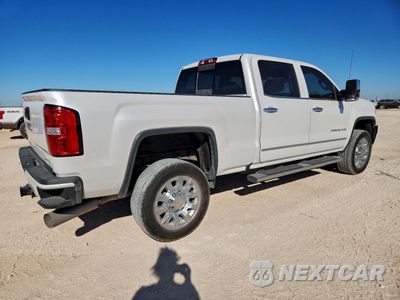 Trzecie zdjęcie samochodu z tyłu: 2018 GMC SIERRA K2500 DENALI VIN:1GT12UEY8JF262657 - miniatura