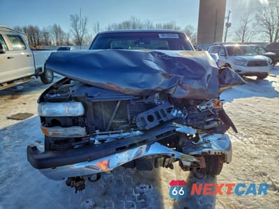 Piąte zdjęcie samochodu w środku: 2002 CHEVROLET SILVERADO K1500 VIN:1GCEK19T32E209340 - miniatura