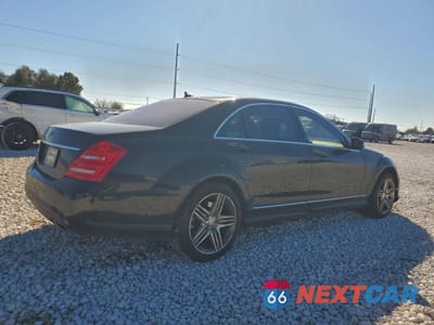 Trzecie zdjęcie samochodu z tyłu: 2013 MERCEDES-BENZ S 550 VIN:WDDNG7DB4DA493662 - miniatura