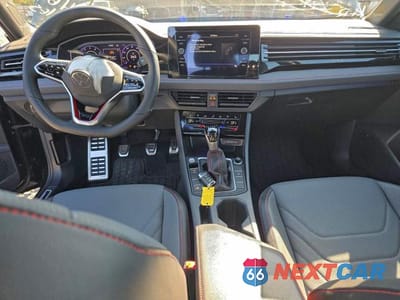 Zdjęcie 8 z 12 samochodu: 2025 VOLKSWAGEN JETTA GLI AUTOBAHN VIN:3VW1T7BU2SM063733 - miniatura