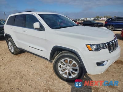 Czwarte zdjęcie samochodu z boku: 2022 JEEP GRAND CHEROKEE LAREDO E VIN:1C4RJFAG5NC138691 - miniatura