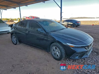 Czwarte zdjęcie samochodu z boku: 2025 HYUNDAI ELANTRA SE VIN:KMHLL4DGXSU010271 - miniatura