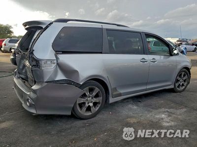 Trzecie zdjęcie samochodu z tyłu: 2012 TOYOTA SIENNA SPORT VIN:5TDXK3DC8CS210622 - miniatura