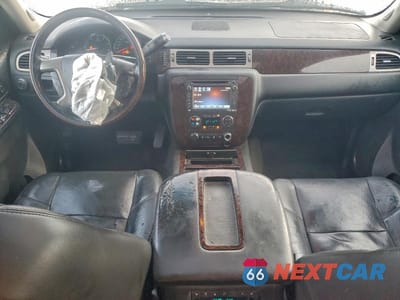 Zdjęcie 8 z 13 samochodu: 2013 GMC YUKON XL DENALI VIN:1GKS2MEF4DR332102 - miniatura