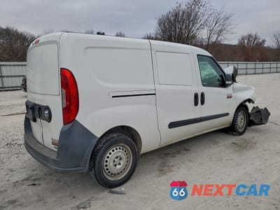 Trzecie zdjęcie samochodu z tyłu: 2019 RAM PROMASTER CITY DELIVERY VAN VIN:ZFBHRFAB1K6N77571 - miniatura