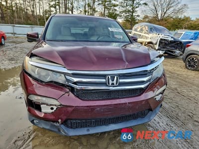 Piąte zdjęcie samochodu w środku: 2017 HONDA PILOT EXL VIN:5FNYF6H5XHB001447 - miniatura