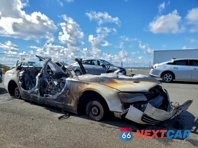 Czwarte zdjęcie samochodu z boku: 2011 AUDI A8 L QUATTRO VIN:WAURVAFD8BN012747 - miniatura