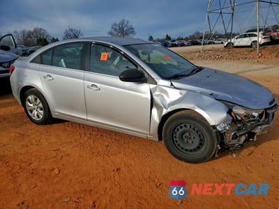 Czwarte zdjęcie samochodu z boku: 2012 CHEVROLET CRUZE LS VIN:1G1PC5SH8C7262570 - miniatura