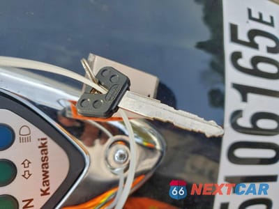 Zdjęcie 8 z 10 samochodu: 2003 KAWASAKI VN1500 L VIN:JKBVNAL123A022104 - miniatura