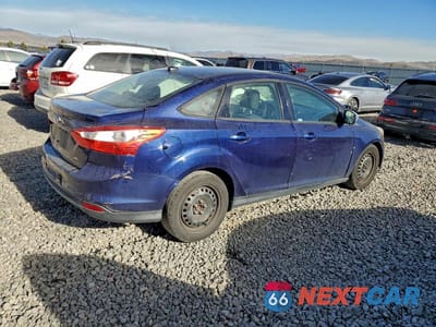 Trzecie zdjęcie samochodu z tyłu: 2012 FORD FOCUS SE VIN:1FAHP3F20CL163376 - miniatura