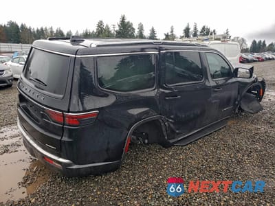 Trzecie zdjęcie samochodu z tyłu: 2022 JEEP WAGONEER SERIES I VIN:1C4SJVAT0NS205891 - miniatura