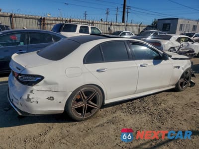 Trzecie zdjęcie samochodu z tyłu: 2021 MERCEDES-BENZ E 63 AMG-S 4MATIC VIN:W1KZF8KB2MA887187 - miniatura