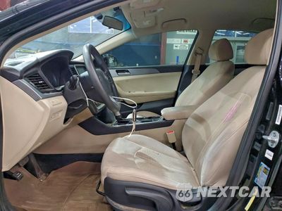 Zdjęcie 7 z 12 samochodu: 2019 HYUNDAI SONATA SE VIN:5NPE24AF1KH793213 - miniatura