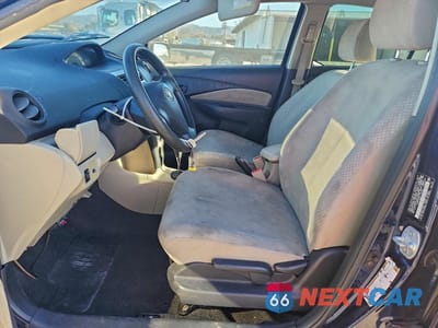 Zdjęcie 7 z 12 samochodu: 2007 TOYOTA YARIS VIN:JTDBT923671162781 - miniatura