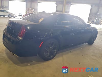 Trzecie zdjęcie samochodu z tyłu: 2023 CHRYSLER 300 S VIN:2C3CCABG1PH599814 - miniatura