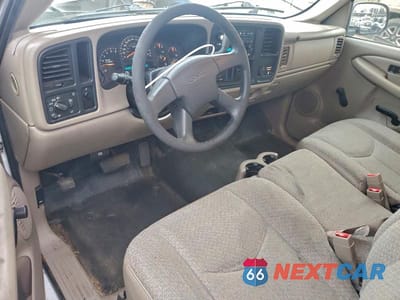 Zdjęcie 8 z 11 samochodu: 2003 GMC NEW SIERRA C1500 VIN:1GTEC14V13Z348575 - miniatura