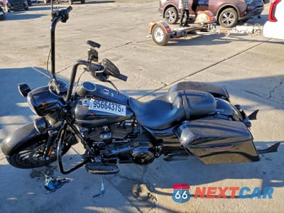 Trzecie zdjęcie samochodu z tyłu: 2018 HARLEY-DAVIDSON FLHRXS VIN:1HD1KVC35JB605038 - miniatura