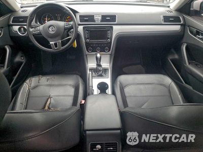 Zdjęcie 8 z 12 samochodu: 2013 VOLKSWAGEN PASSAT SE VIN:1VWBP7A36DC123714 - miniatura