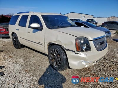 Czwarte zdjęcie samochodu z boku: 2010 GMC YUKON DENALI VIN:1GKUKEEF4AR166626 - miniatura