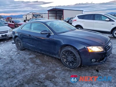 Czwarte zdjęcie samochodu z boku: 2011 AUDI A5 PREMIUM VIN:WAUCFAFR0BA062516 - miniatura