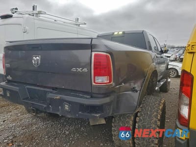 Trzecie zdjęcie samochodu z tyłu: 2018 RAM 3500 LARAMIE VIN:3C63RRJL2JG354719 - miniatura