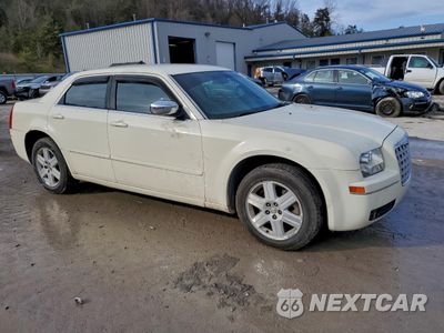 Czwarte zdjęcie samochodu z boku: 2005 CHRYSLER 300 TOURING VIN:2C3JK53GX5H695311 - miniatura