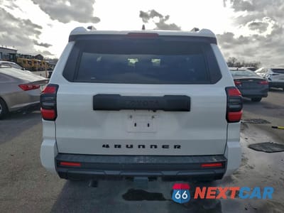 Zdjęcie 6 z 13 samochodu: 2025 TOYOTA 4RUNNER SR5 VIN:JTEVA5AR0S5003625 - miniatura