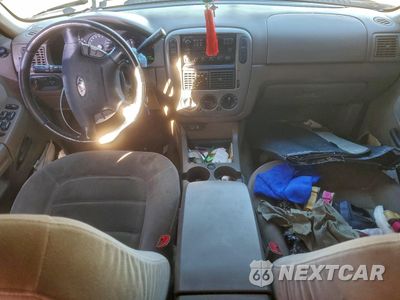 Zdjęcie 8 z 14 samochodu: 2005 FORD EXPLORER XLT VIN:1FMZU63E95ZA01314 - miniatura