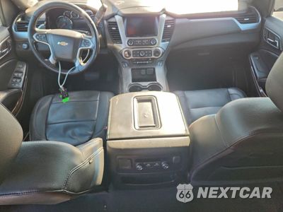Zdjęcie 8 z 13 samochodu: 2019 CHEVROLET SUBURBAN K1500 LT VIN:1GNSKHKC0KR220768 - miniatura