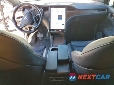 Zdjęcie 8 z 14 samochodu: 2021 TESLA MODEL X VIN:5YJXCDE24MF321599 - miniatura