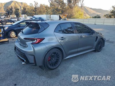 Trzecie zdjęcie samochodu z tyłu: 2025 TOYOTA GR COROLLA CORE VIN:JTNABAAE3SA016619 - miniatura