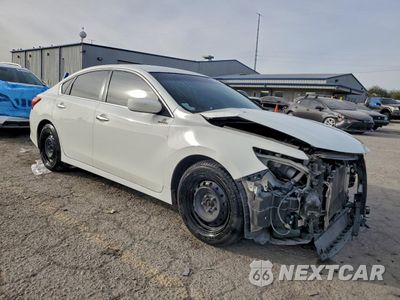 Czwarte zdjęcie samochodu z boku: 2017 NISSAN ALTIMA 2.5 VIN:1N4AL3AP6HC161638 - miniatura