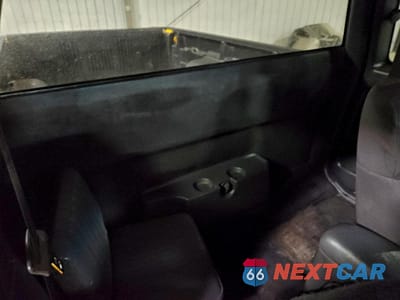 Zdjęcie 10 z 12 samochodu: 2003 CHEVROLET S TRUCK S10 VIN:1GCCT19XX38233397 - miniatura