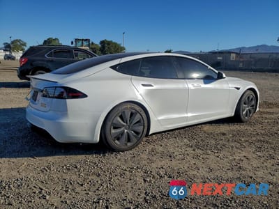 Trzecie zdjęcie samochodu z tyłu: 2022 TESLA MODEL S VIN:5YJSA1E64NF496616 - miniatura