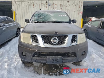 Piąte zdjęcie samochodu w środku: 2011 NISSAN PATHFINDER S VIN:5N1AR1NB8BC615418 - miniatura