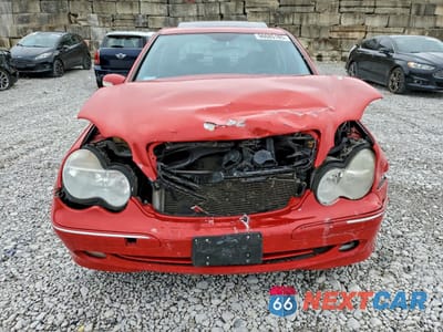 Piąte zdjęcie samochodu w środku: 2003 MERCEDES-BENZ C 230K SPORT SEDAN VIN:WDBRF40J03F380821 - miniatura