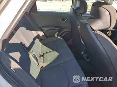 Zdjęcie 10 z 11 samochodu: 2025 KIA K4 LX VIN:3KPFT4DE5SE030409 - miniatura