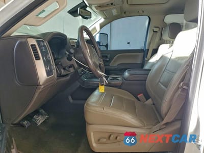 Zdjęcie 7 z 12 samochodu: 2015 GMC SIERRA K2500 DENALI VIN:1GT120E84FF501167 - miniatura