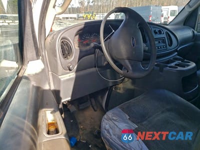 Zdjęcie 8 z 13 samochodu: 2004 FORD E250 UTILITY / SERVICE VAN VIN:1FTNE24WX4HB31882 - miniatura