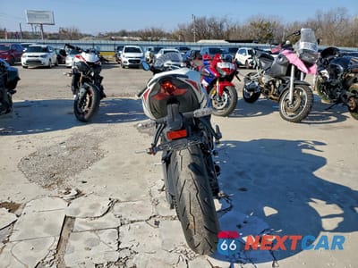 Czwarte zdjęcie samochodu z boku: 2025 KAWASAKI ZX636 K VIN:JKBZXJK16SA008962 - miniatura