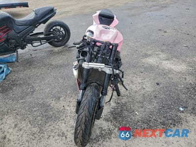 Drugie zdjęcie samochodu z przodu: 2025 SUZUKI GSX-R600 VIN:JS1GN7FA1S7101545 - miniatura