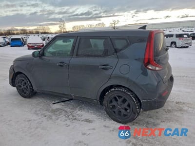 Drugie zdjęcie samochodu z przodu: 2021 KIA SOUL LX VIN:KNDJ23AU8M7747344 - miniatura