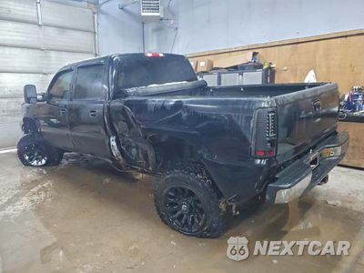 Drugie zdjęcie samochodu z przodu: 2005 CHEVROLET SILVERADO K2500 HEAVY DUTY VIN:1GCHK23275F846944 - miniatura