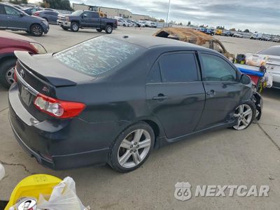 Trzecie zdjęcie samochodu z tyłu: 2013 TOYOTA COROLLA BASE VIN:2T1BU4EE5DC106559 - miniatura