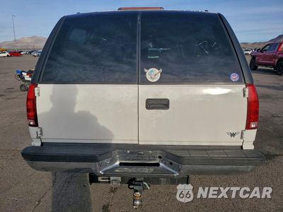 Zdjęcie 6 z 15 samochodu: 1999 CHEVROLET SUBURBAN C2500 VIN:3GNGC26JXXG196818 - miniatura