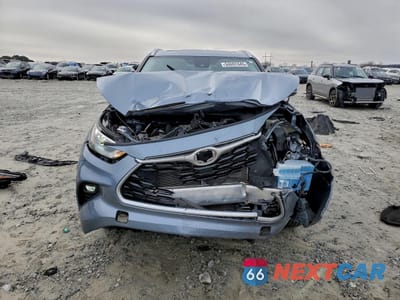 Piąte zdjęcie samochodu w środku: 2024 TOYOTA HIGHLANDER LE VIN:5TDKDRAH6RS529193 - miniatura