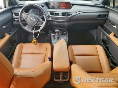 Zdjęcie 8 z 14 samochodu: 2021 LEXUS UX 200 VIN:JTHX3JBH8M2034016 - miniatura