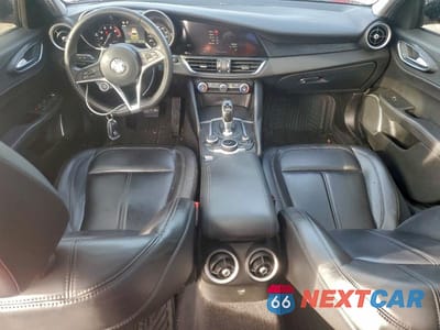 Zdjęcie 8 z 11 samochodu: 2019 ALFA ROMEO GIULIA VIN:ZARFAMAN7K7621972 - miniatura